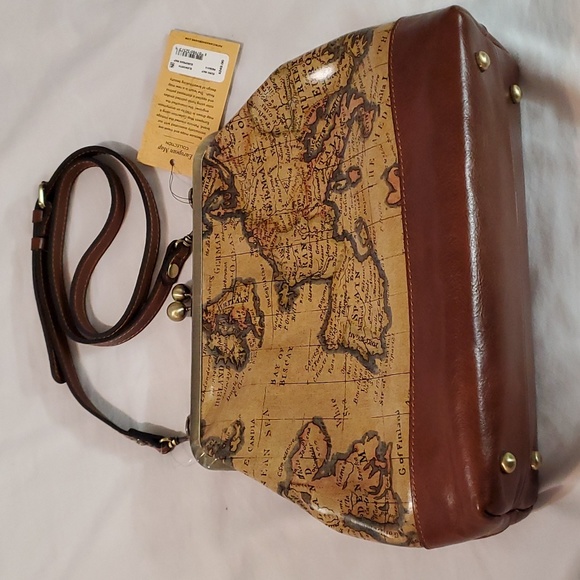 Patricia Nash European Map Elsworth - Picture 3 of 17